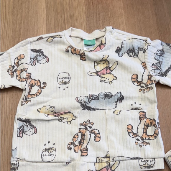 Disney Winnie the Pooh Baby Outfit Size 24M - Picture 3 of 6